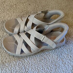 Skechers Slip in Light Beige Strappy Sandals size 8